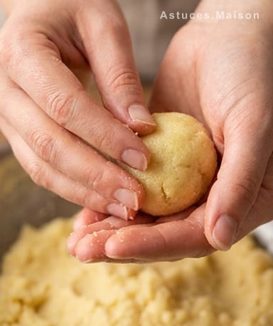 Une base de semoule onctueuse, la clé des boulettes fondantes